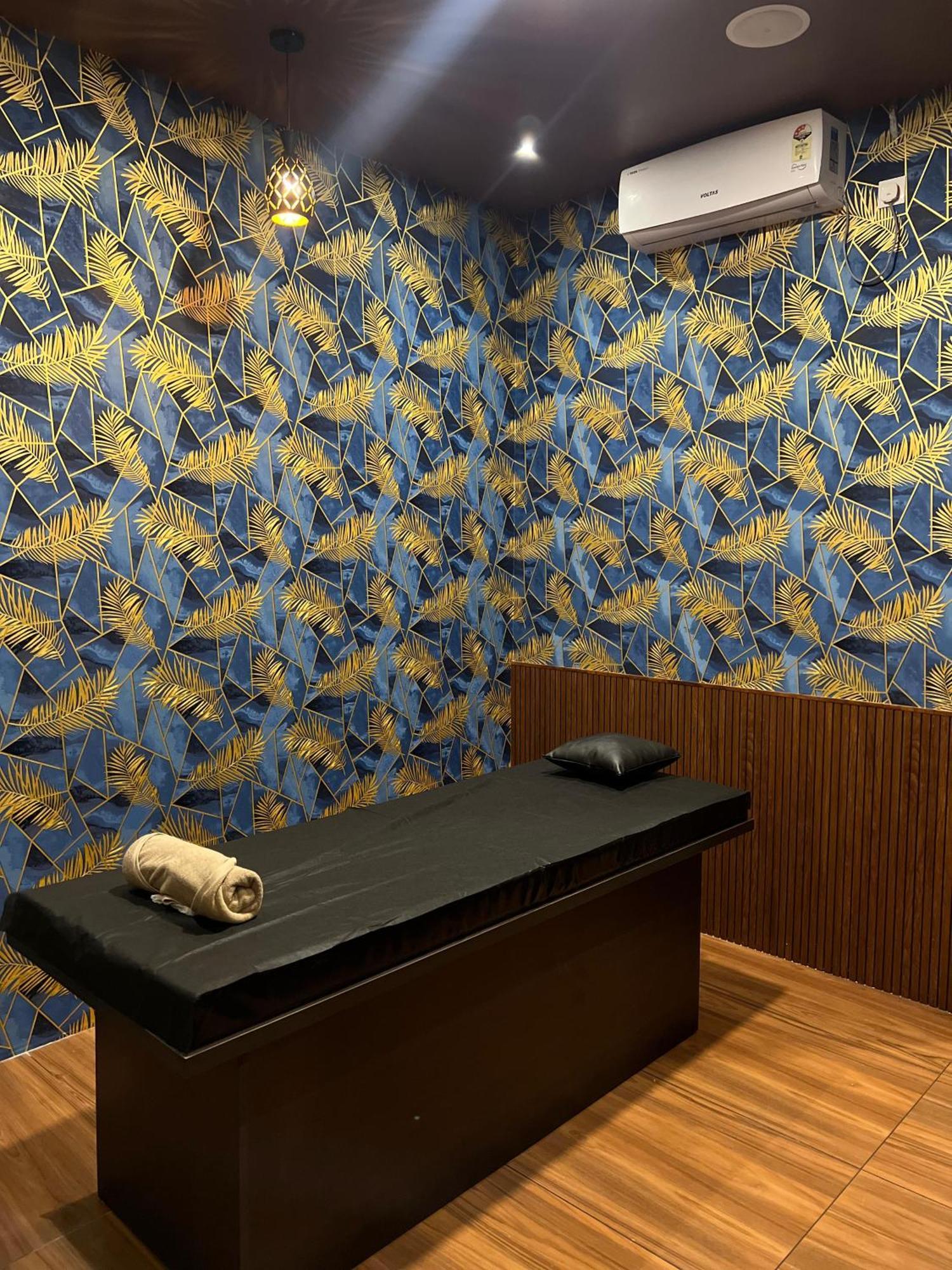 Fly View Airport Residency 호텔 니둠바서리 외부 사진